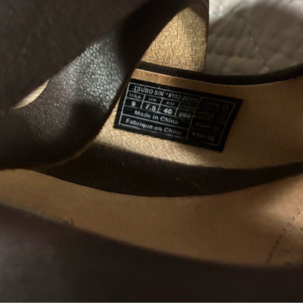 TSUBO Soft Leather Wedges-Size 9 - Picture 5 of 8